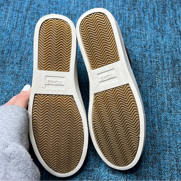 Toms Riley Lace Up Sneakers in Forest Brown - Picture 7 of 8